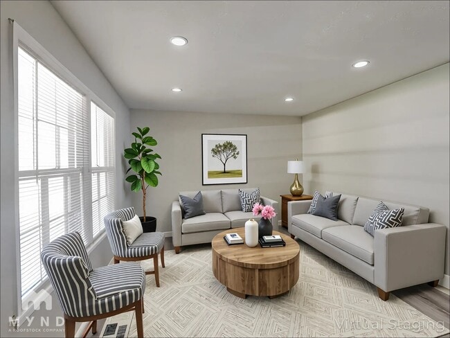 Photo - 10252 Waterford Rd NE