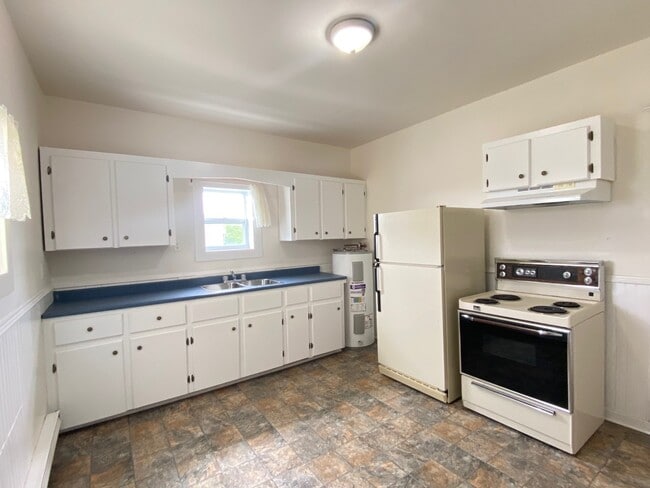 Building Photo - 190 Adelaide St Unit 4