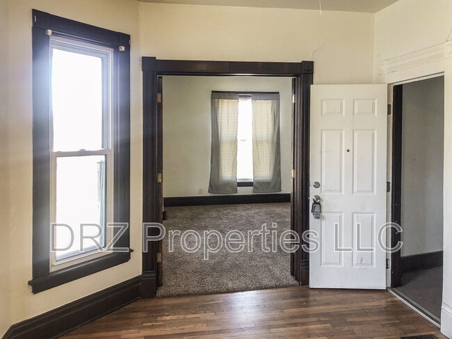 Photo - 1012 Bridge St NW Unit Upper