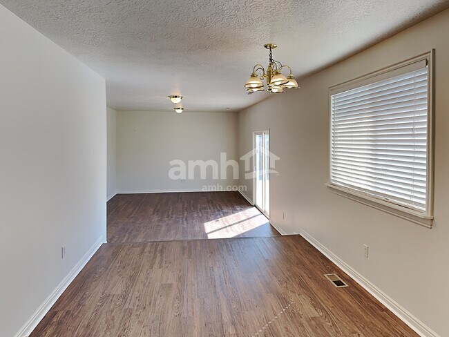 Photo - 468 E 1480 N