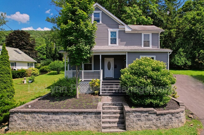 Photo - 505 B St Unit 2