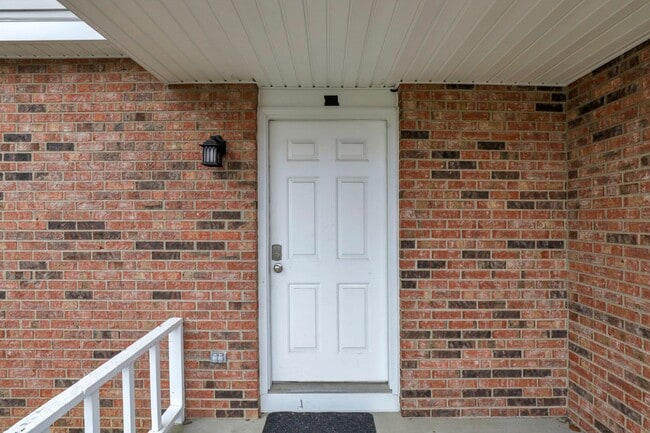 Photo - Huge 3 Bed 2.5 Bath Single Family Home With 2 Car Garage – Reynoldsburg