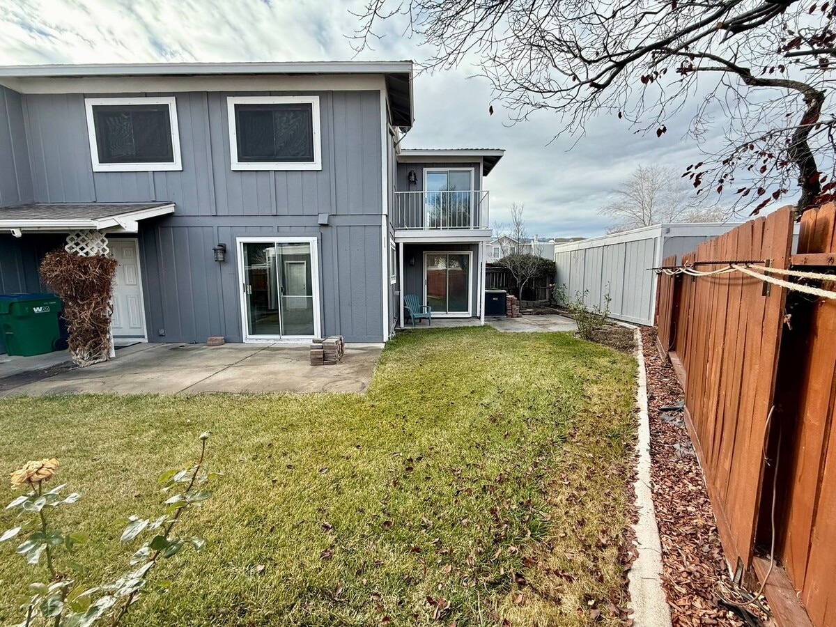 Photo - Comfort and Convenience in South Reno Near Huffaker Trailhead