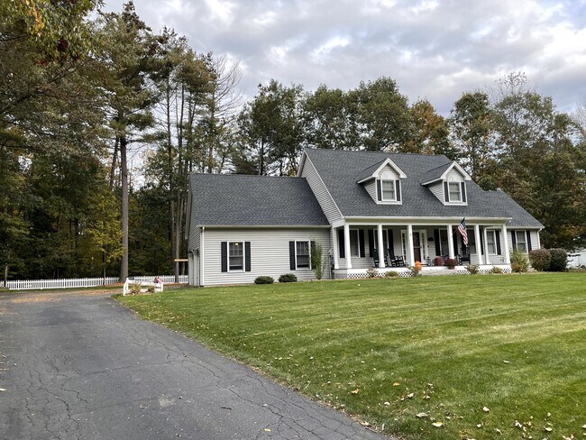 Photo - 11 Taconic Dr