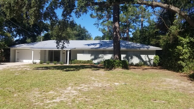 Building Photo - 6220 Ridge Rd