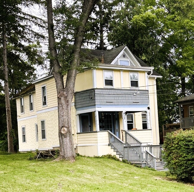 Building Photo - 412 Hudson St