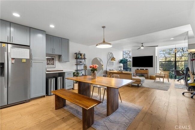 Photo - 3880 Fredonia Dr Unidad D