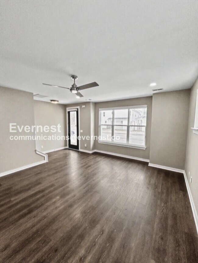 Photo - 608 Mason Ward Pl