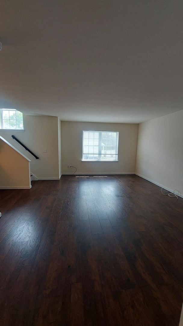 Photo - Spacious Townhouse w/Renovated Bathroom