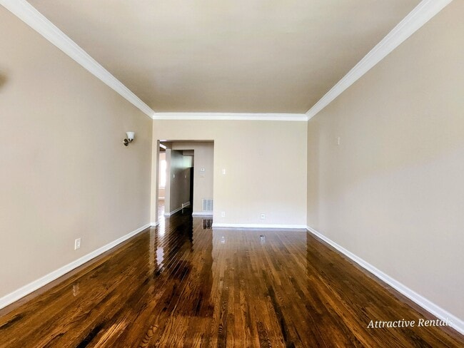 2648 E 78th St Unit 4