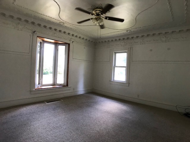 Photo - 113 W Dewey St