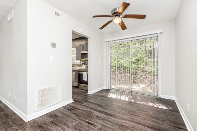 Photo - East Ridge Flats and Townhomes