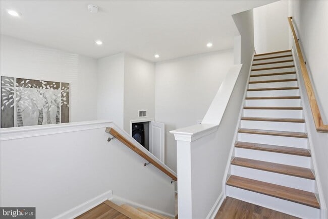 Photo - 163 Anthem St