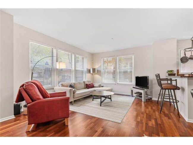 Building Photo - 545 N 1st St Unit 125 Rental