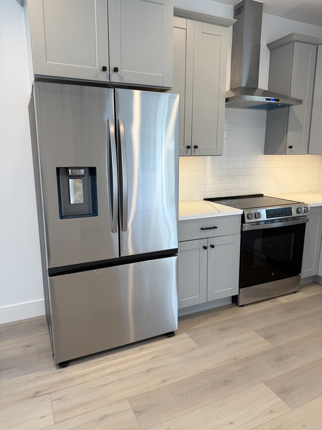 Photo - 11483 Delano St