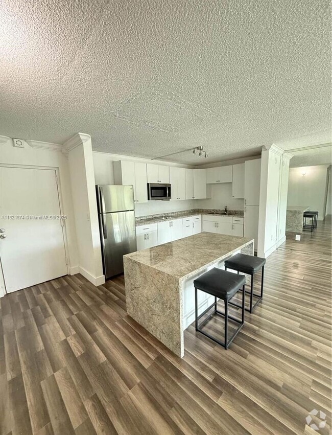 Building Photo - 14840 Naranja Lakes Blvd Unit C3R Rental