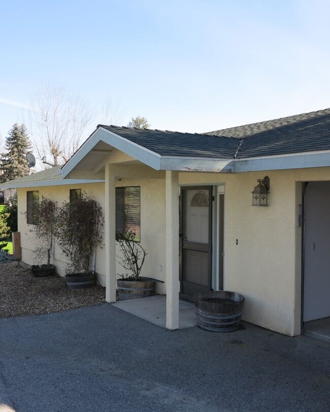 Photo - 2 Bedroom, 1 Bathroom Home In Beautiful Atascadero!