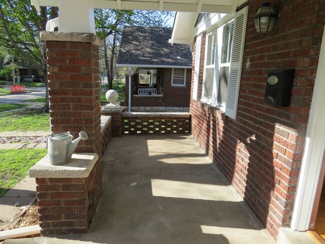 Photo - 4172 Cambridge St