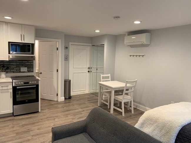 Photo - 122 Beacon St Unit 1