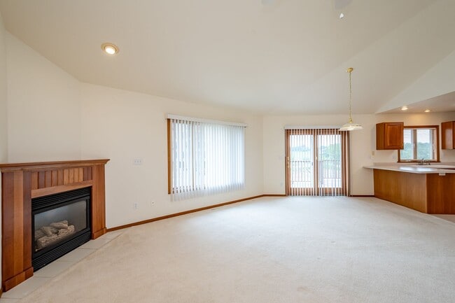 Photo - 10 Redtail Ct