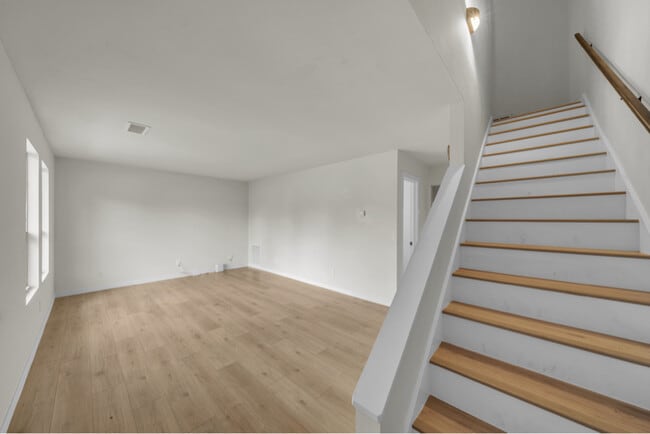 Photo - 610 Maplewood Dr