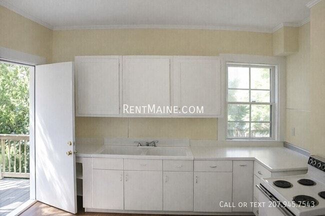 Photo - 113-115 Jackson St. Unit Unidad 3