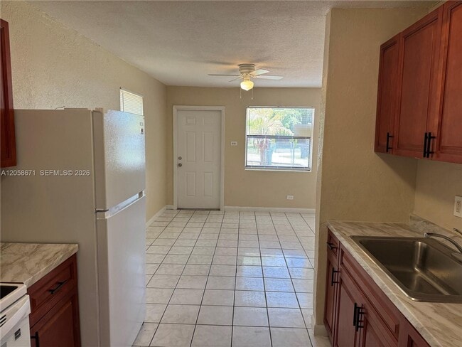 Photo - 2352 NW 13th Ct