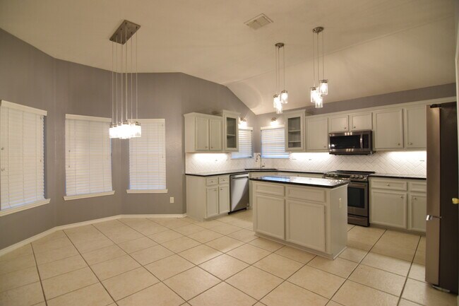 Photo - 336 Canoe Dr