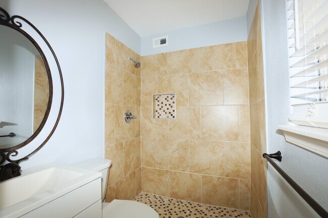 Photo - 24 Kingfish Ln