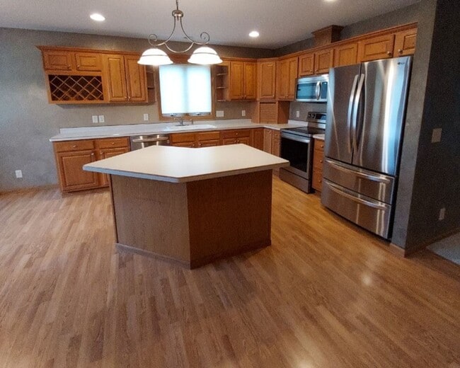 Photo - Nice 3 Bedroom 3 Bathroom Twinhome in River Falls