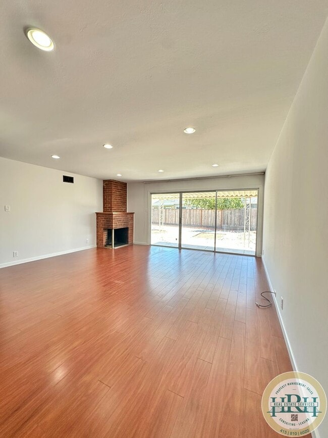 Spacious & Bright 3BR|2BA House in the Hea... - Spacious & Bright 3BR|2BA House in the Hea...
