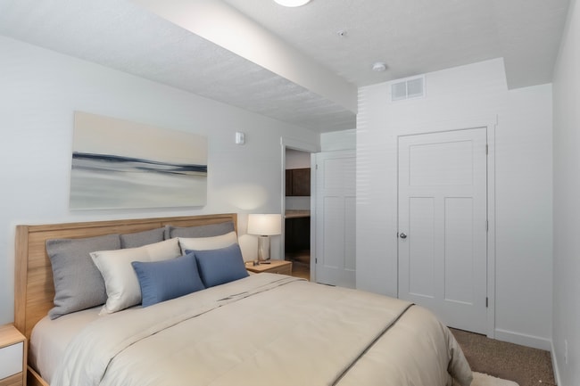 Building Photo - 7487 Geraint St