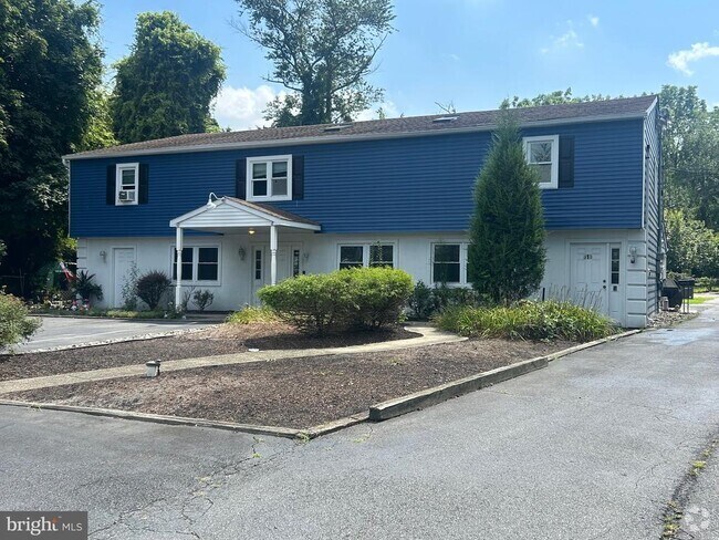 Building Photo - 515 White Horse Pike Rental