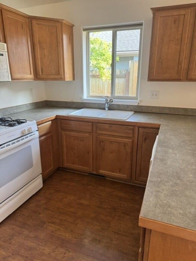 Photo - 116 9th St