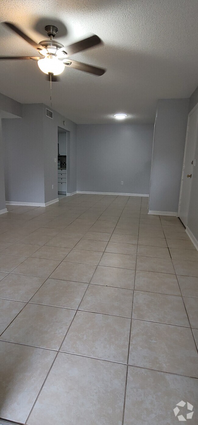 Building Photo - 906 Lake Destiny Rd Unit A Rental