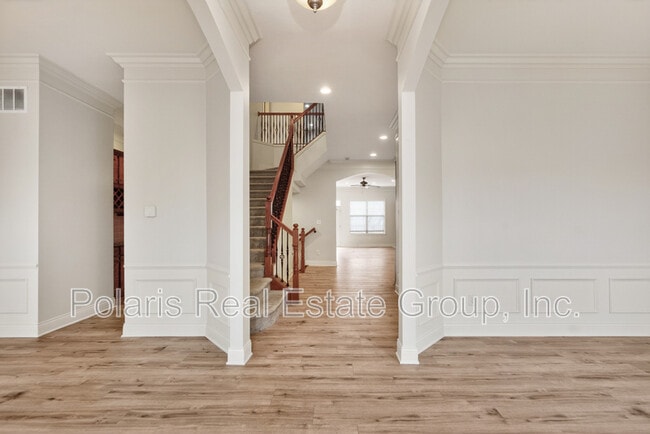 Photo - 108 Manchester Dr