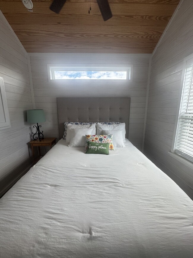 Tiny home at the Hamlet in Simple Living