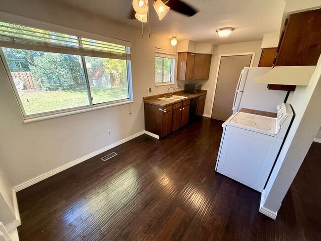 Photo - Gorgeous 4 Bed, 2 Bath Home in Central For...