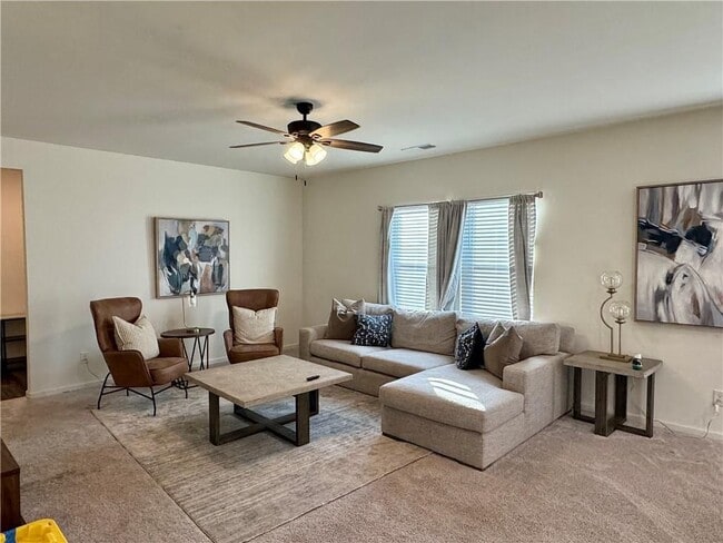 Photo - 154 Andria Wy NW