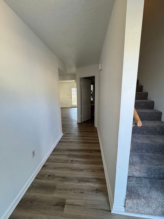 Photo - 427 Mt Pelia Rd Unit 3