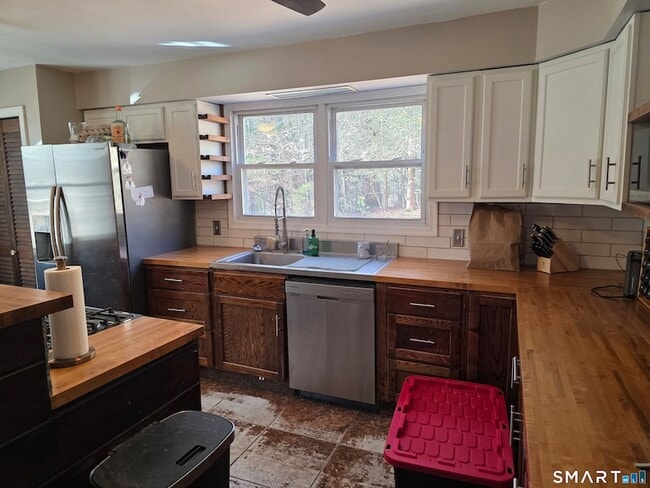 Photo - 61 N Shore Rd