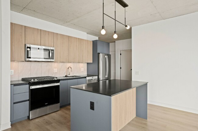 Photo - 238 W Polk St