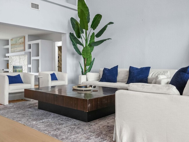 Photo - 4211 Lakeview Dr Unit ID1282674P