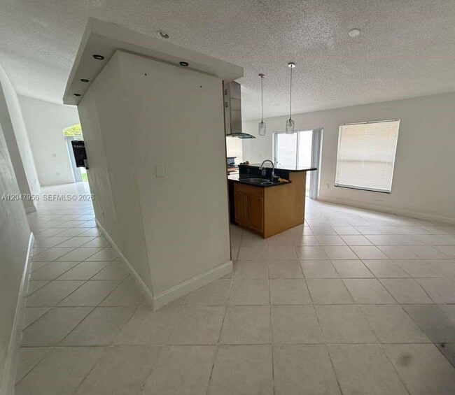 Photo - 18171 NW 18th St