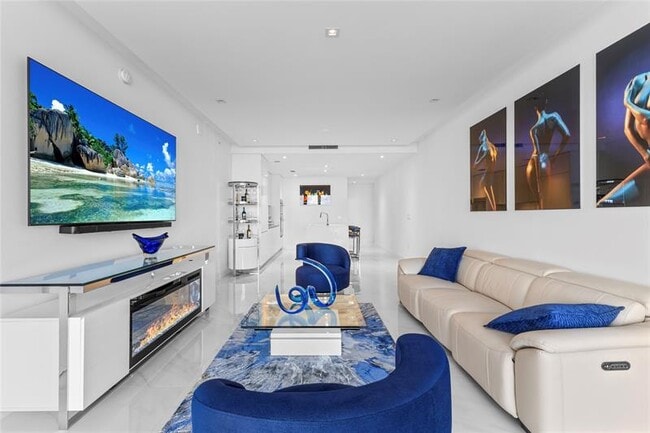 Photo - 700 NE 24th St Unit 705