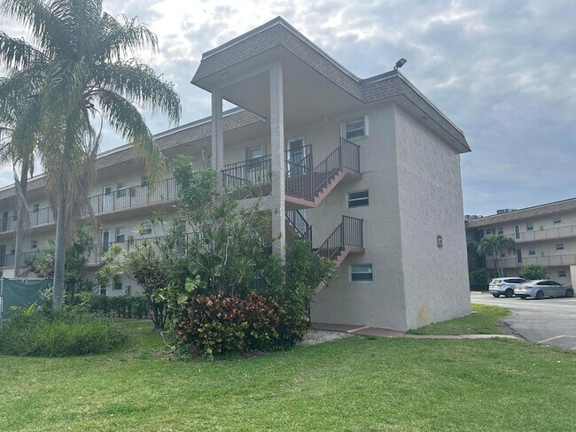 Photo - 715 Lori Dr Unit 201