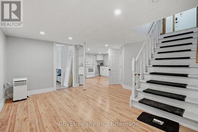 Photo - 76 Chestnut St