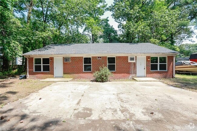 Building Photo - 1250 Pall Mall St Unit A Rental