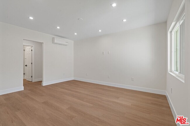 Photo - 420 S Sepulveda Blvd Unidad 4 Rental