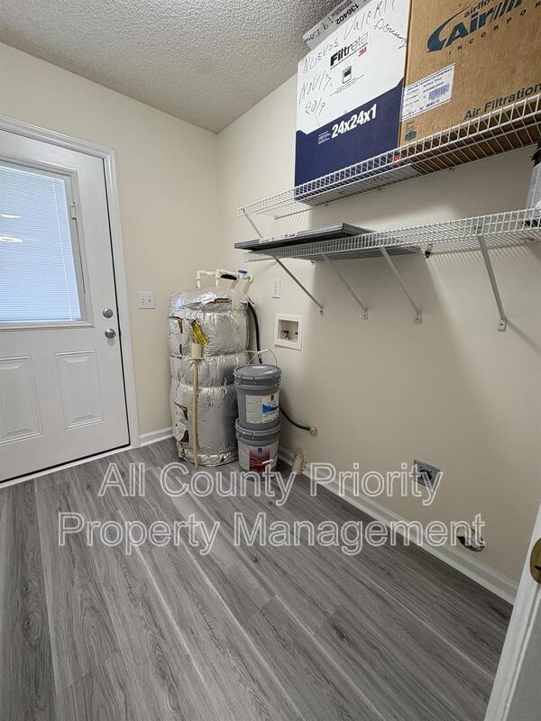 Photo - 303 Sunrise Ave